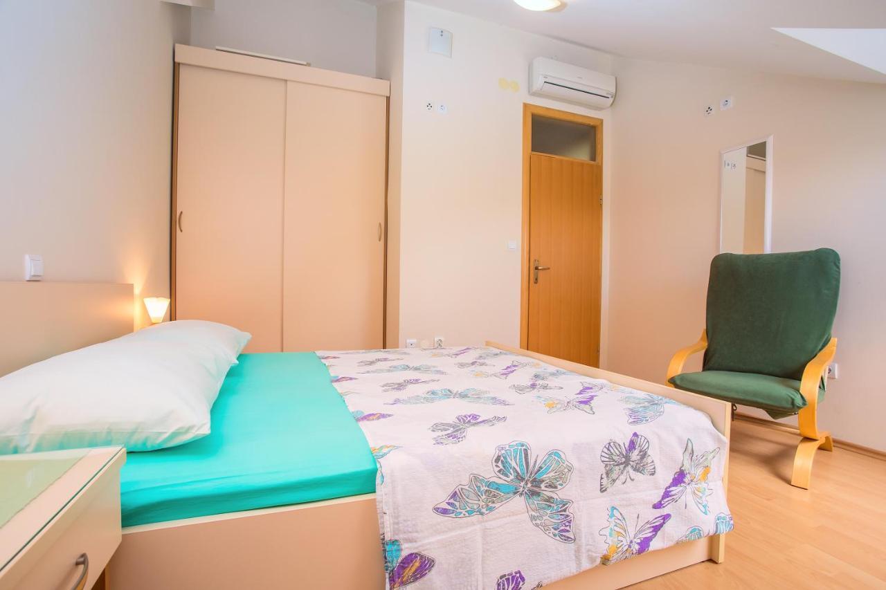 Apartmani Ribnjak Seka أوميس المظهر الخارجي الصورة