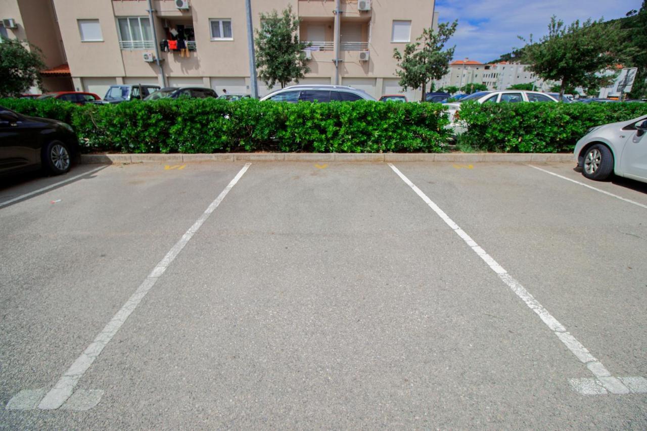 Apartmani Ribnjak Seka أوميس المظهر الخارجي الصورة