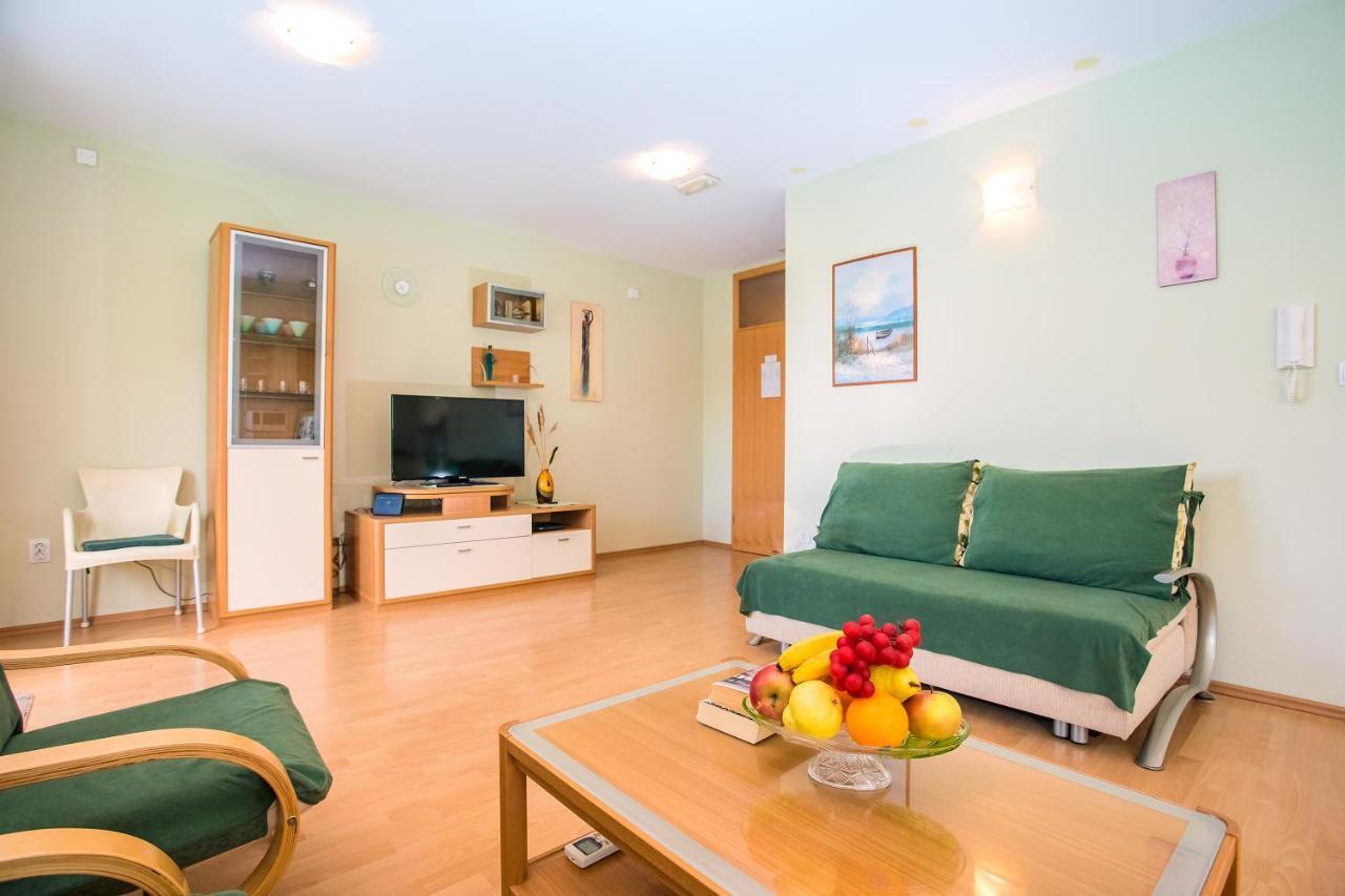 Apartmani Ribnjak Seka أوميس المظهر الخارجي الصورة