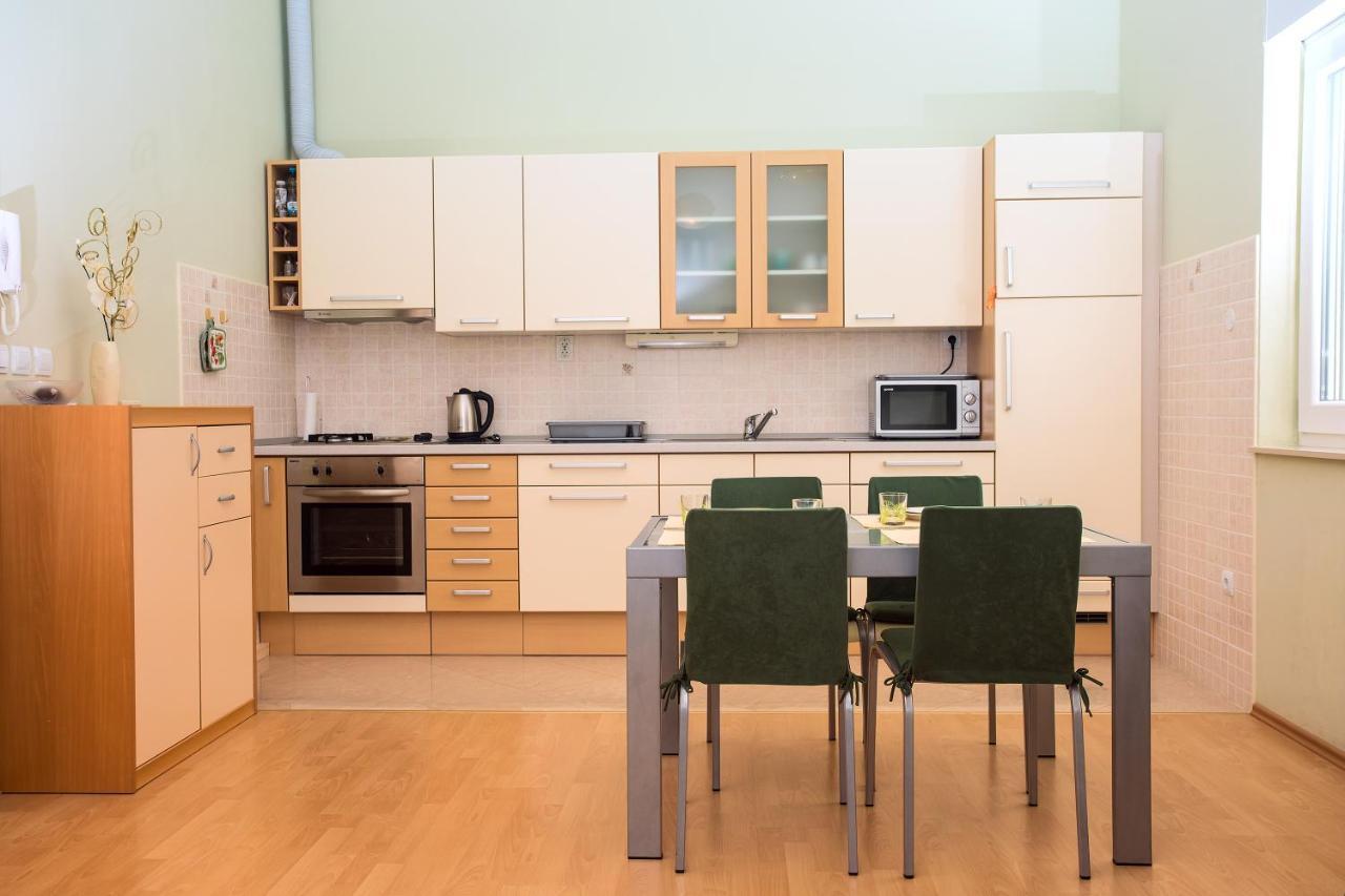 Apartmani Ribnjak Seka أوميس المظهر الخارجي الصورة