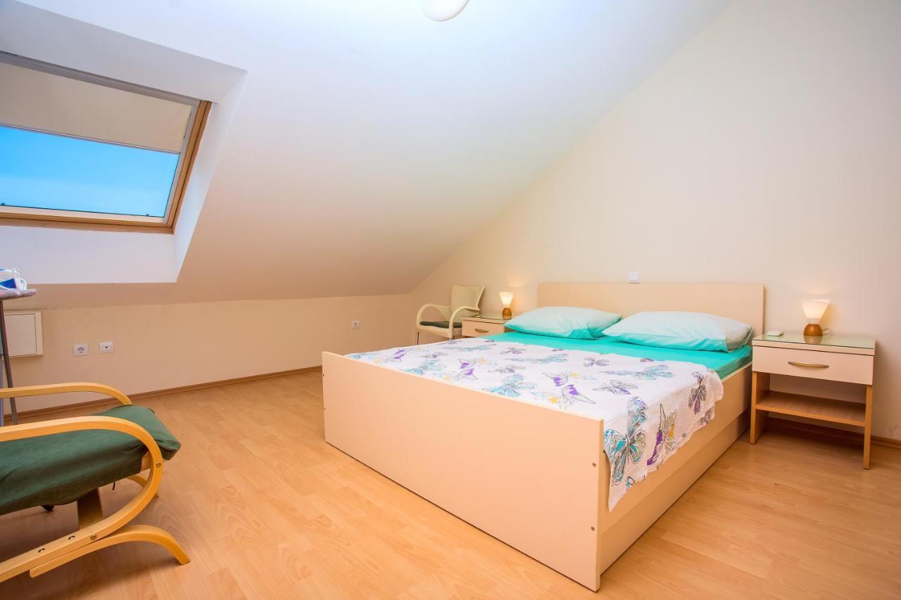 Apartmani Ribnjak Seka أوميس المظهر الخارجي الصورة